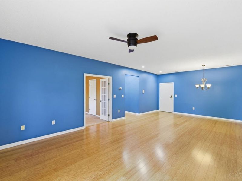 7975 Pinnacle Point Drive, Unit 102, West Chester, OH 45069 Photo 8