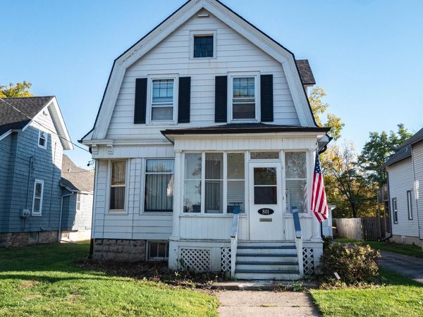 801 Lincoln AVENUE, Waukesha, WI 53186