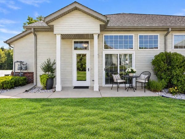 2416 Fox River PARKWAY, Unit D, Waukesha, WI 53189