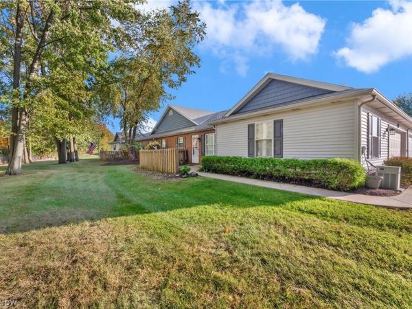 504 Heather Woods Drive, Elyria, OH 44035