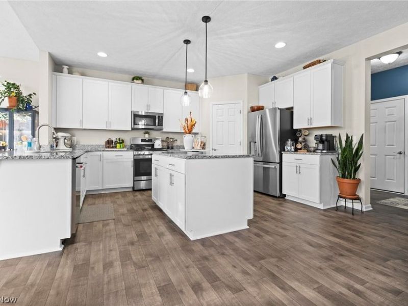 6969 Independence Boulevard, North Ridgeville, OH 44039 Photo 2