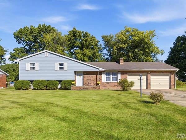 103 Rolling Meadows Drive, Godfrey, IL 62035