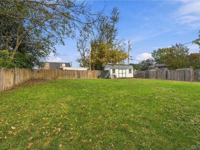 1040 Greenfield Drive, Troy, OH 45373 Photo 40