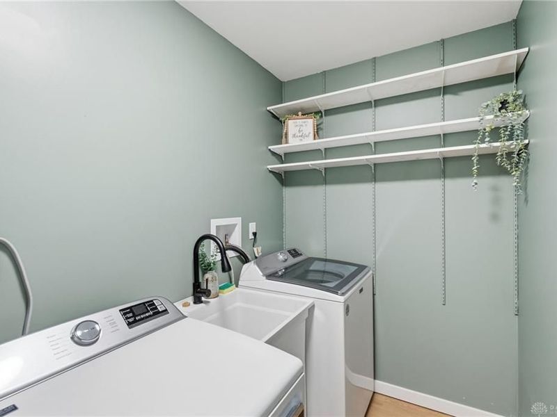 1040 Greenfield Drive, Troy, OH 45373 Photo 8