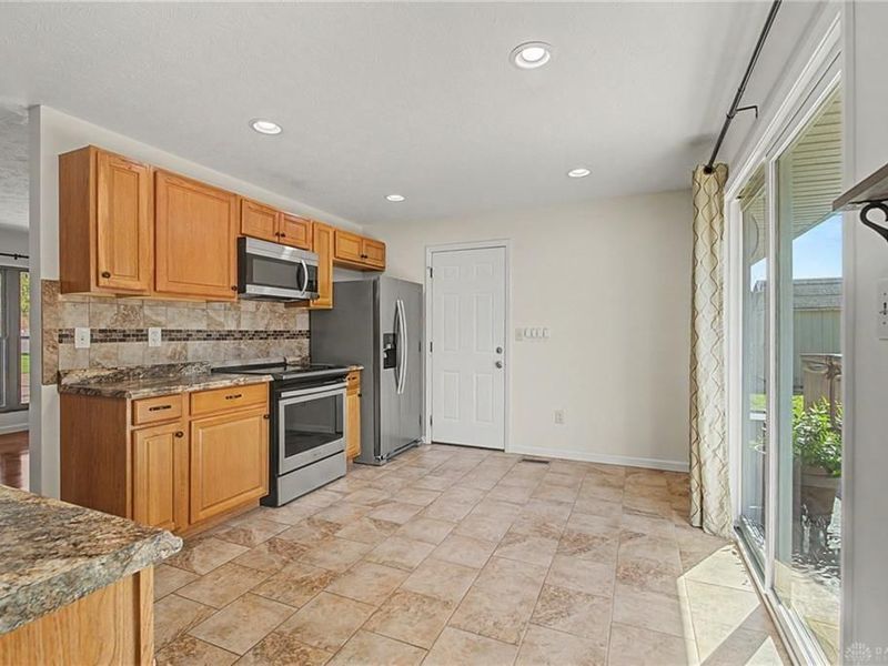 1952 Crase Drive, Xenia, OH 45385 Photo 14