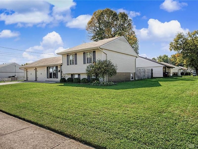 1952 Crase Drive, Xenia, OH 45385 Photo 4