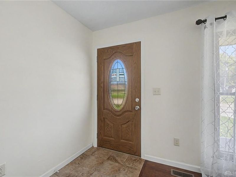 1952 Crase Drive, Xenia, OH 45385 Photo 6