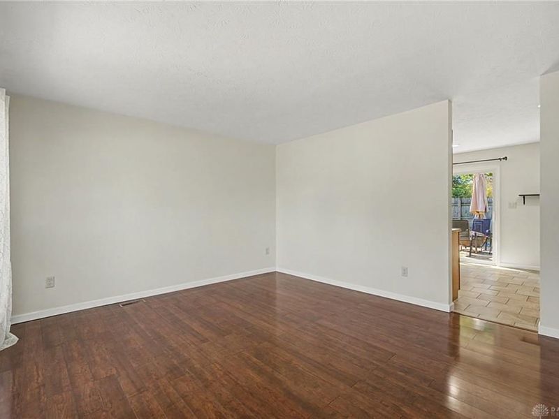 1952 Crase Drive, Xenia, OH 45385 Photo 7