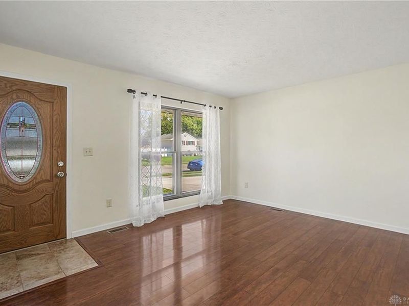 1952 Crase Drive, Xenia, OH 45385 Photo 8