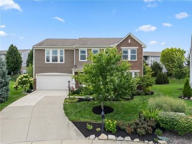 40 Shady Pines Avenue, Springboro, OH 45066
