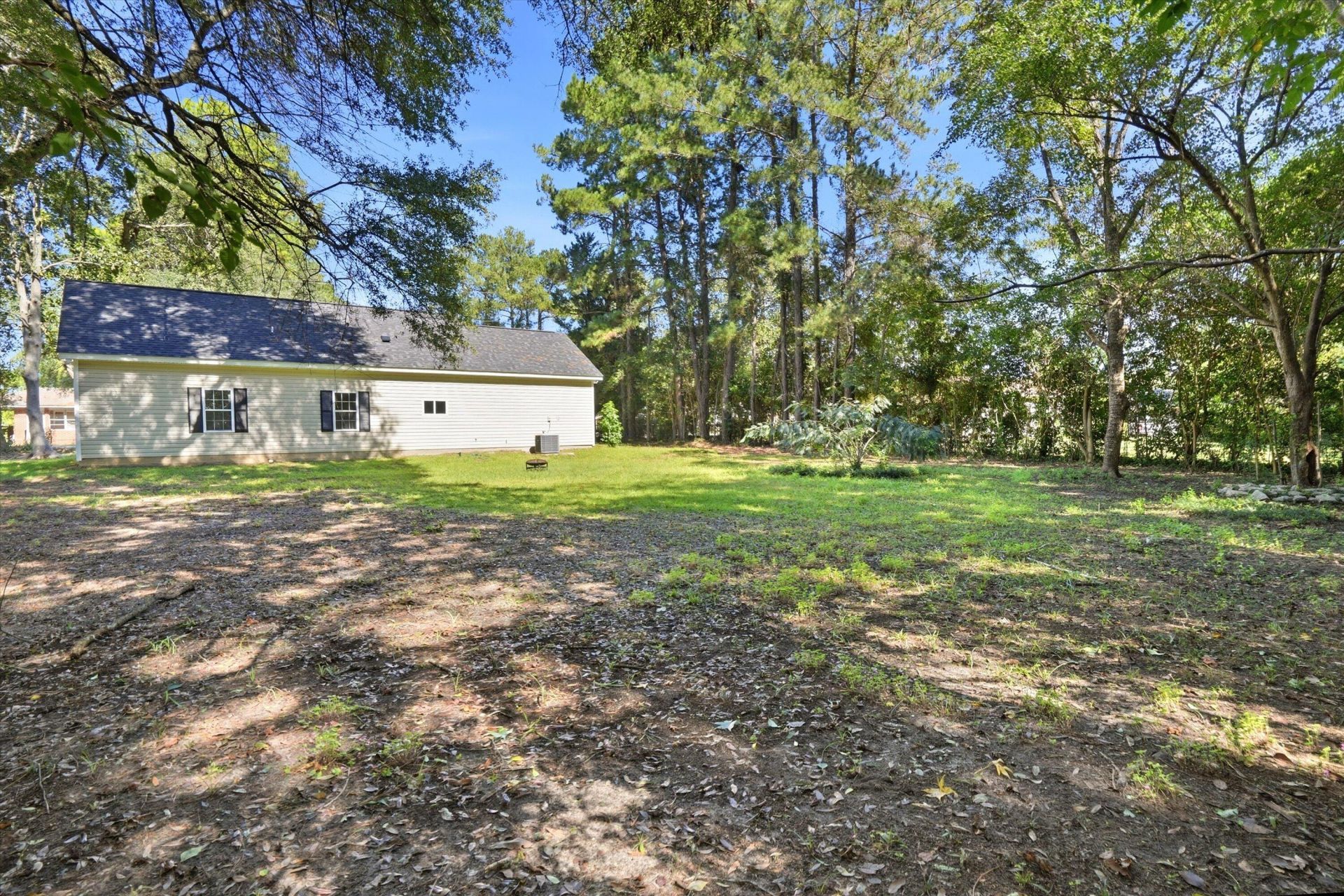 730 Anderson Street Photo 14