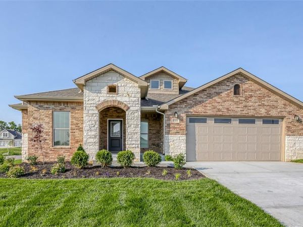 18989 W 170th Place, Olathe, KS 66062