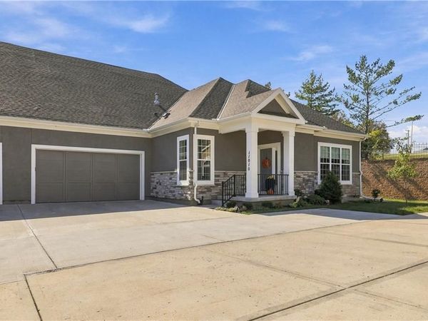 11010 Charlotte Street, Kansas City, MO 64131