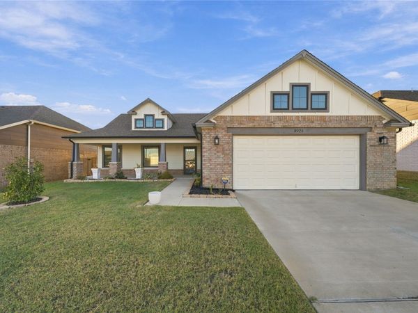 8926 N 73rd Place E, Owasso, OK 74055