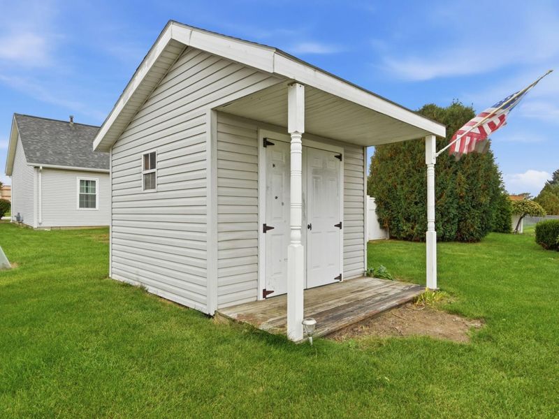 923 Sunrise Drive, Wapakoneta, OH 45895 Photo 36