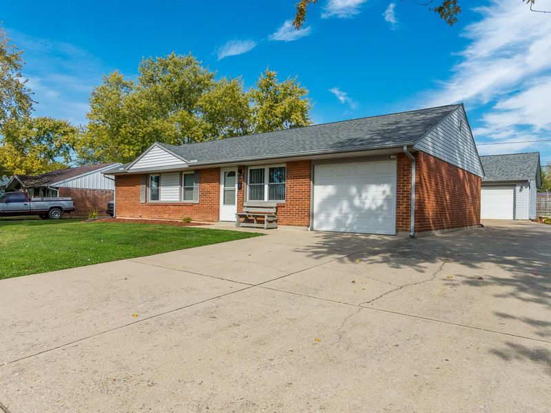 1046 Campbell Avenue, New Carlisle, OH 45344 Photo 2