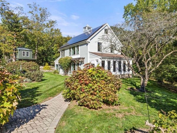 108 Kilby St, Hingham, MA 02043
