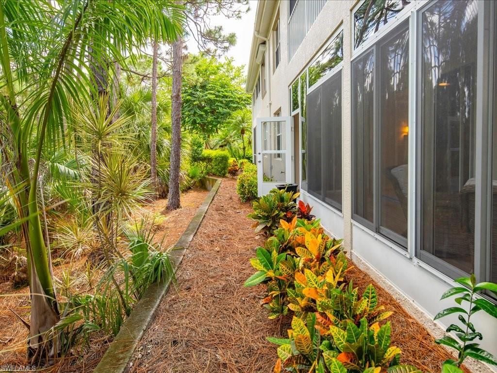 905 Carrick Bend Cir , Unit 101, Naples, FL 34110 Photo