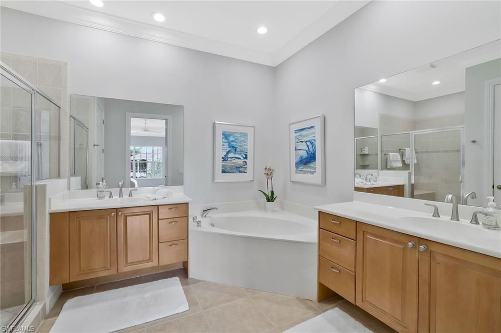 5030 Blauvelt Way, Unit 201, Naples, FL 34105 Photo
