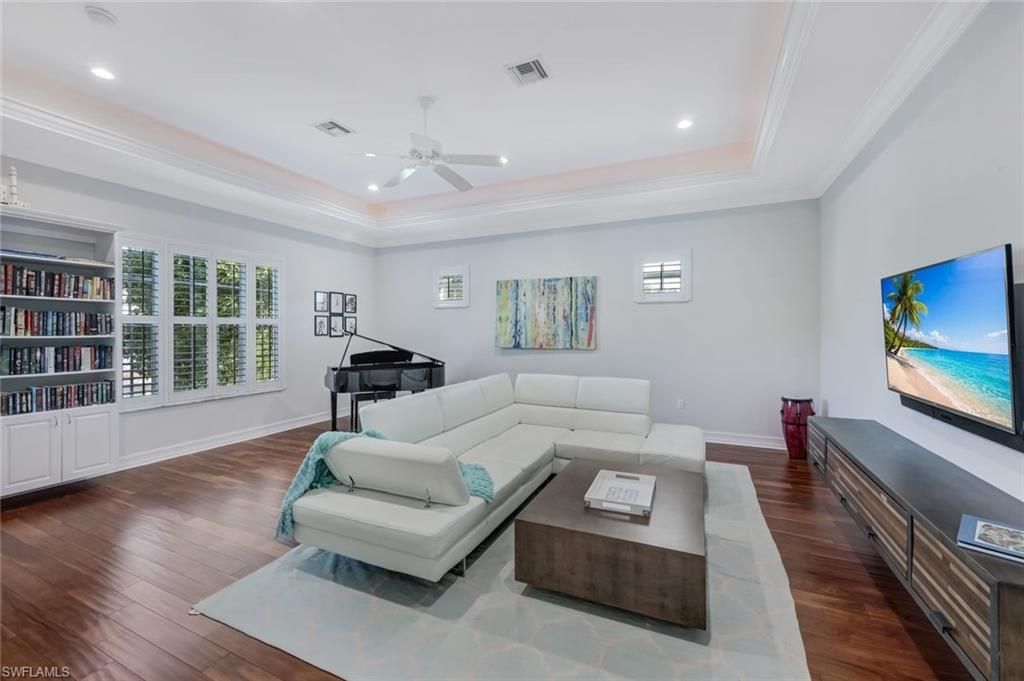 5030 Blauvelt Way, Unit 201, Naples, FL 34105 Photo