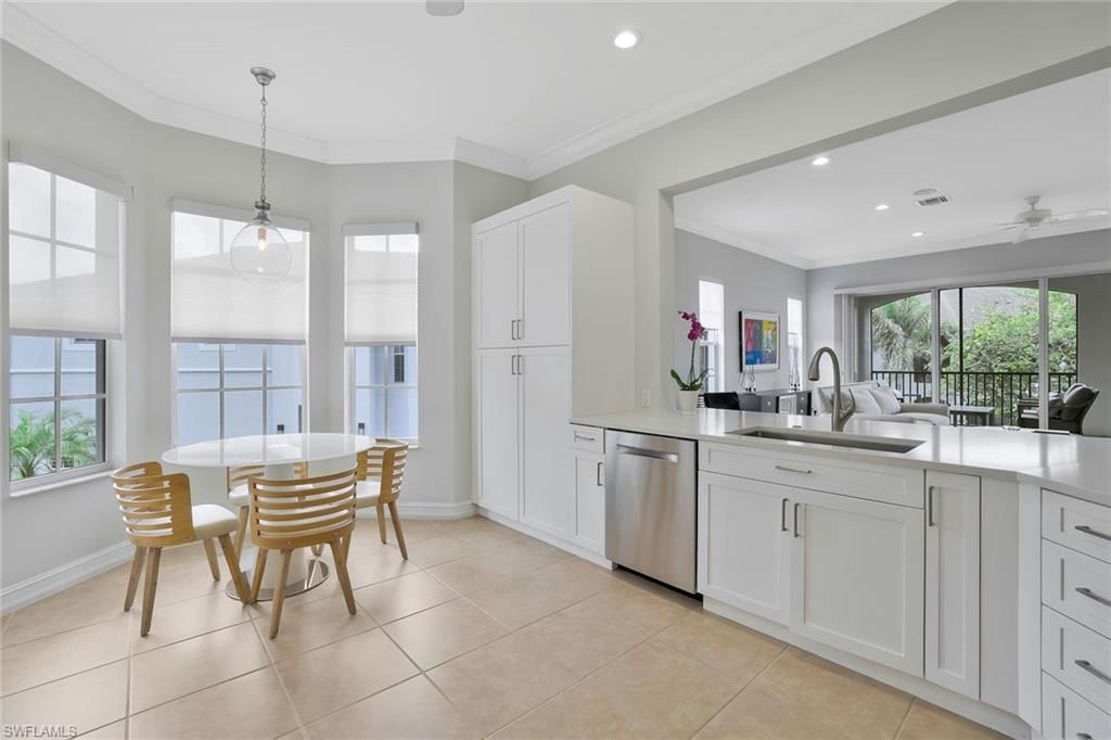 5030 Blauvelt Way, Unit 201, Naples, FL 34105 Photo