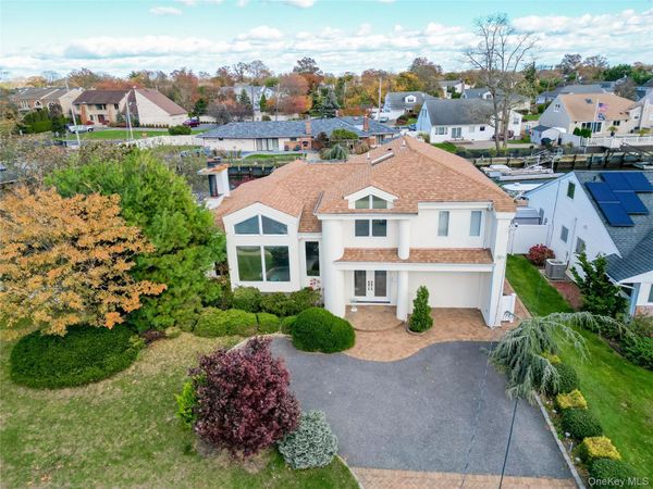 2729 Shore Drive , Merrick, NY 11566