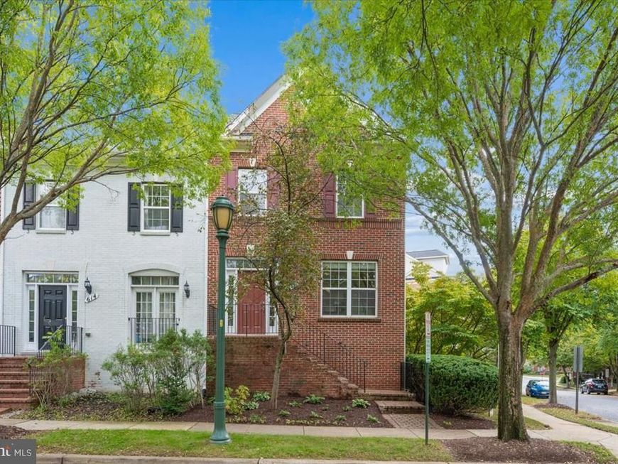 616 Garden View Square, Rockville, MD 20850 Main Photo