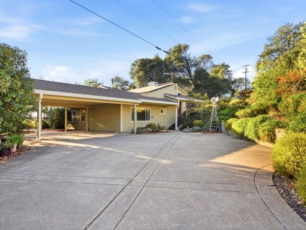 11245 Edgewood Rd, Auburn, CA 95603