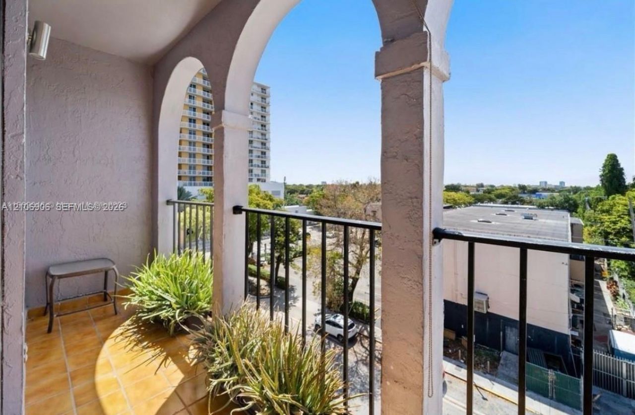 777 SW 9th Ave, Unit 509, Miami, FL 33130 Photo