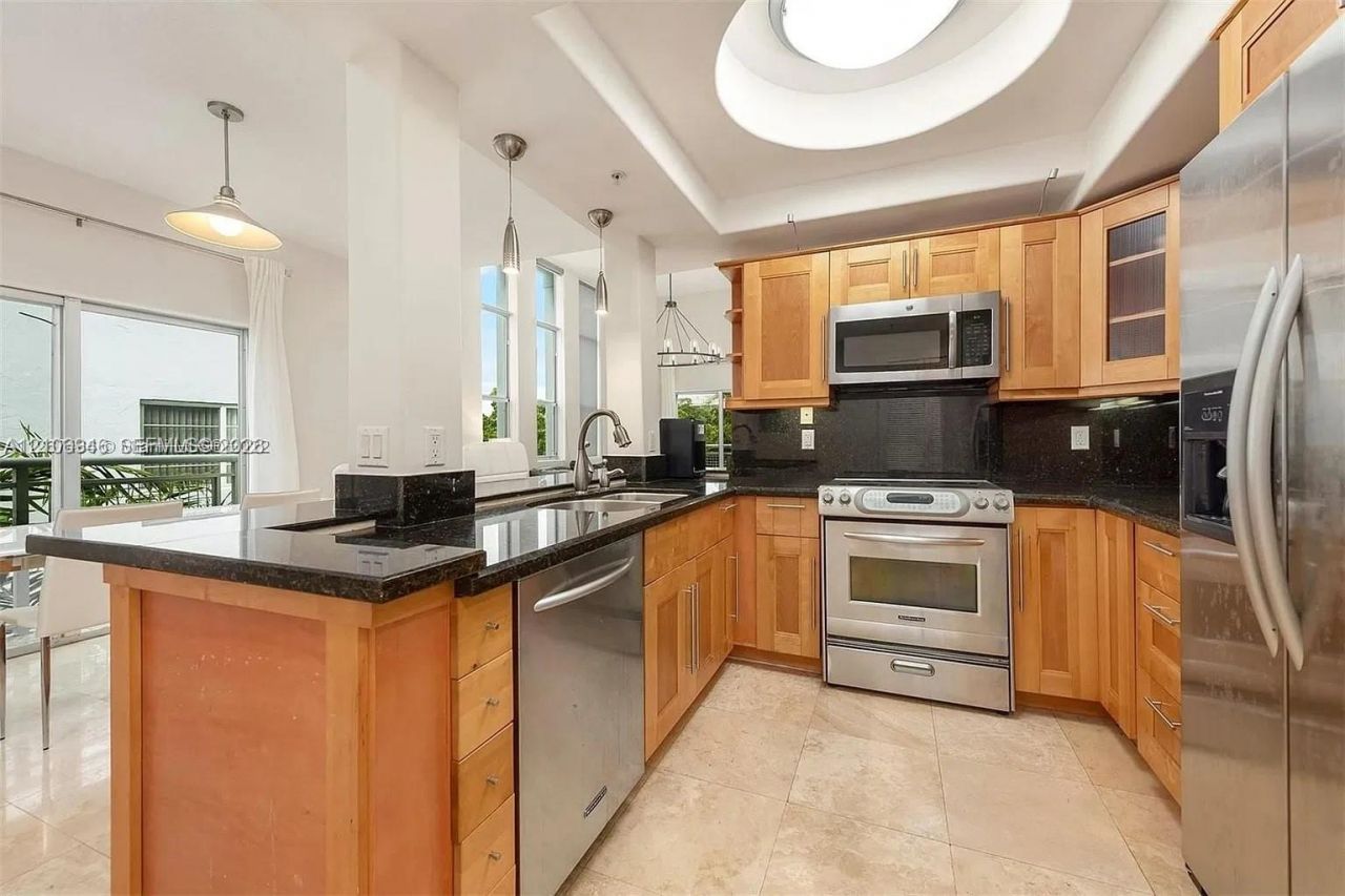 1040 10th St , Unit 402, Miami Beach, FL 33139 Photo