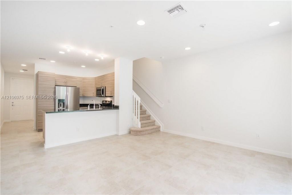 2574 SW 81st Ter , Unit 2576, Miramar, FL 33025 Photo