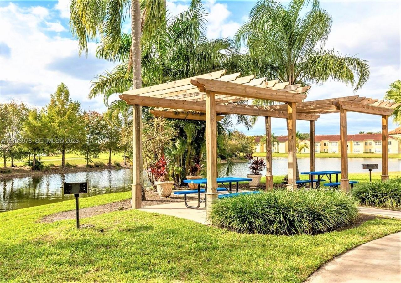 12650 Vista Isles Dr , Unit 914, Sunrise, FL 33325 Photo