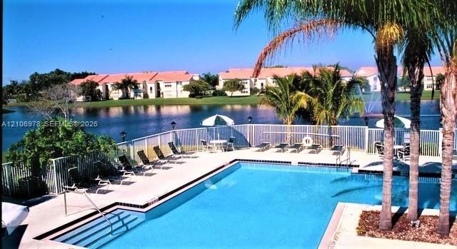 12650 Vista Isles Dr , Unit 914, Sunrise, FL 33325 Photo