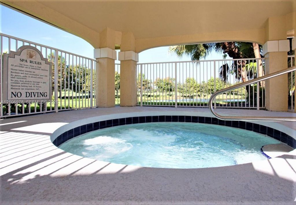 12650 Vista Isles Dr , Unit 914, Sunrise, FL 33325 Photo