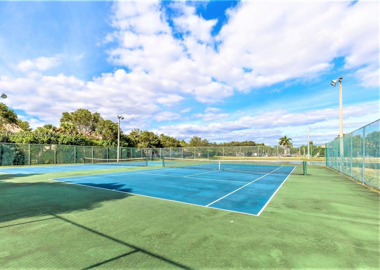 12650 Vista Isles Dr , Unit 914, Sunrise, FL 33325 Photo