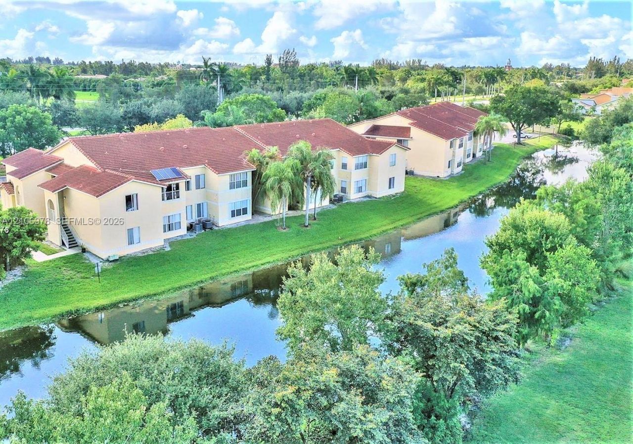 12650 Vista Isles Dr , Unit 914, Sunrise, FL 33325 Photo