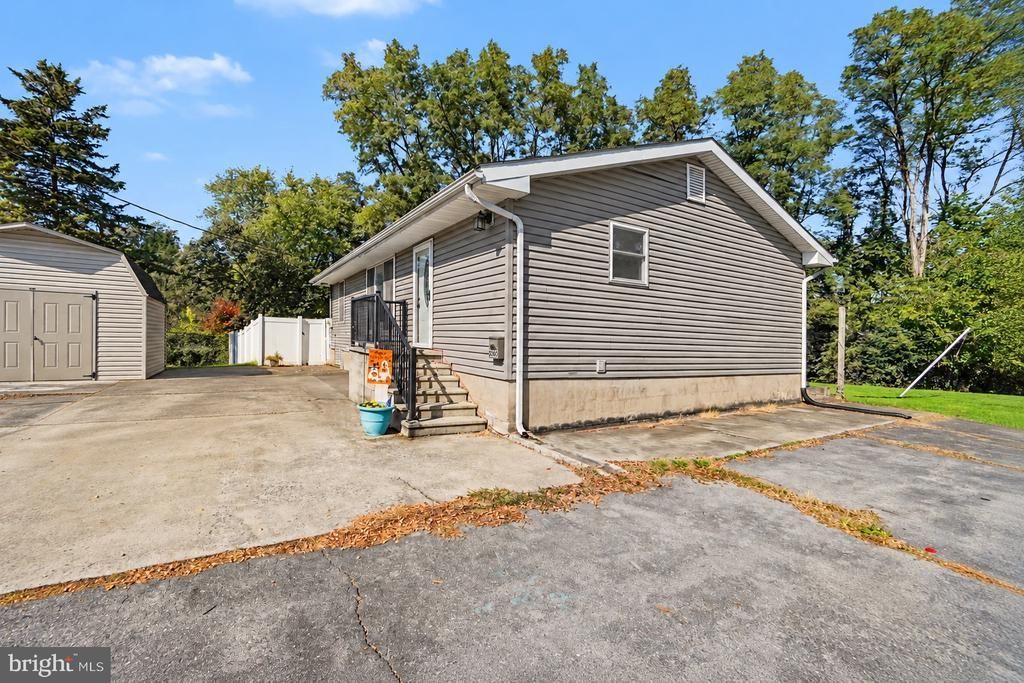 2060 3RD AVENUE S , STEELTON, PA 17113