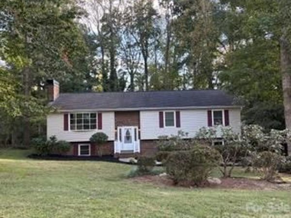 210 Faye Court, King, NC 27021
