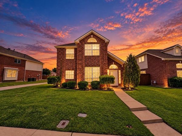 1402 Stone Canyon Way, Lewisville, TX 75067