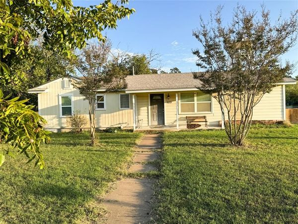 409 W 19th Street , Cisco, TX 76437