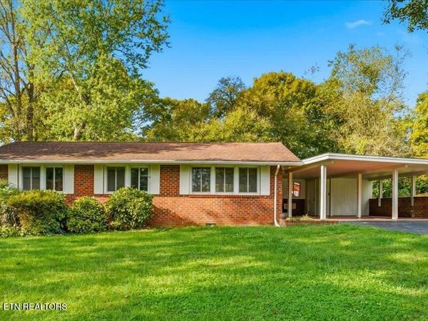 807 Picadilly Rd, Knoxville, TN 37909