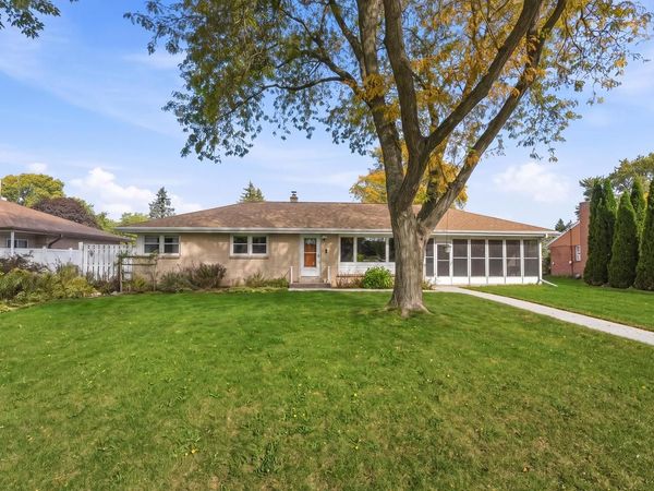 3344 W Edgerton AVENUE, Greenfield, WI 53221