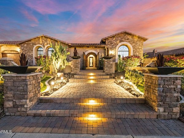 2325 N ATWOOD Circle, Mesa, AZ 85207