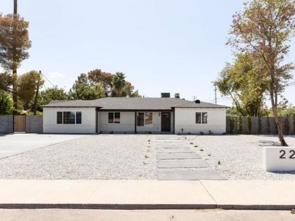 2201 E Amelia Avenue, Phoenix, AZ 85016