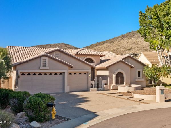 5226 W LONE CACTUS Drive, Glendale, AZ 85308