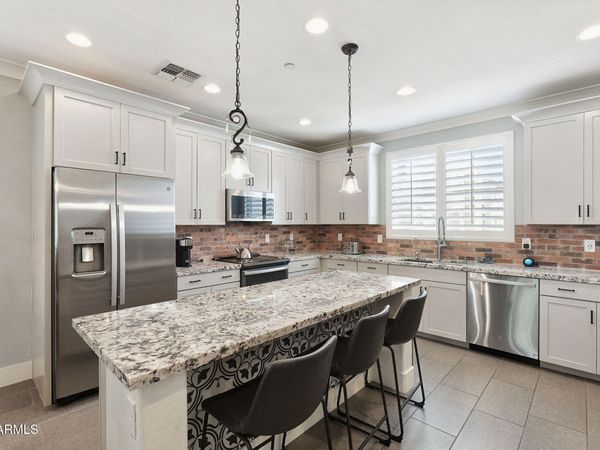 2662 S HARMONY Avenue, Gilbert, AZ 85295