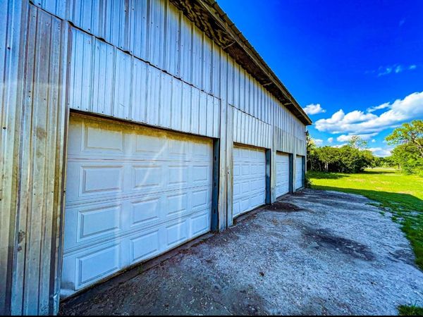 144 Old Bastrop RD , Cedar Creek, TX 78612