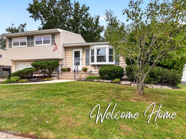 54 Stevens Avenue, Old Bridge, NJ 08857