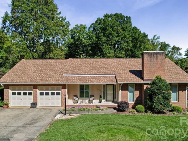 306 Starmount Drive , Statesville, NC 28677