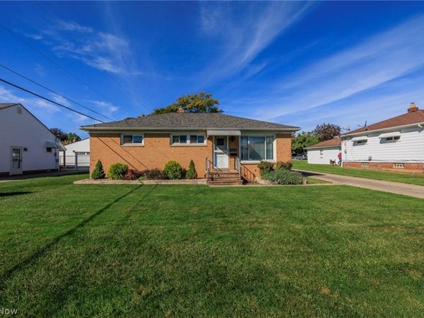 5630 Queens Highway , Parma, OH 44130
